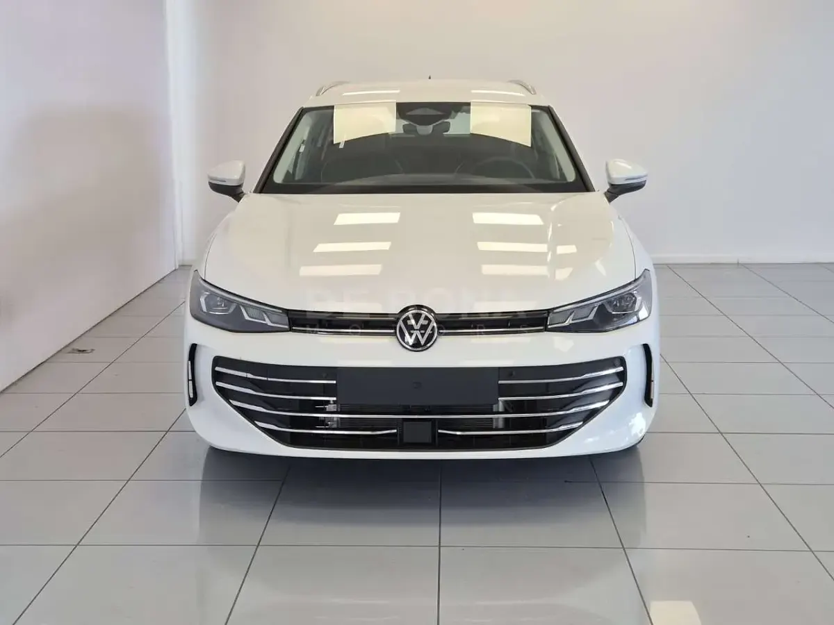 Nuova VW Passat Business 204 CV (150 kW) 2026 Pure white Station wagon