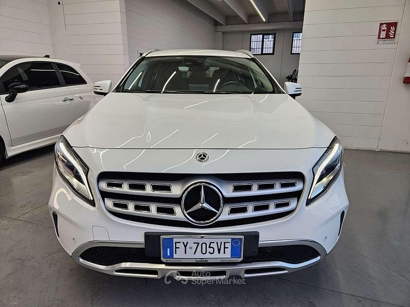 Usata Mercedes GLA180 AMG 170 CV (125 kW) 2019 Bianco SUV