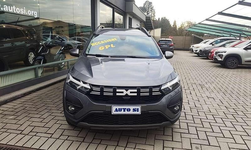 Usata Dacia Jogger Expression 91 CV (66 kW) 2024 Grigio Monovolume