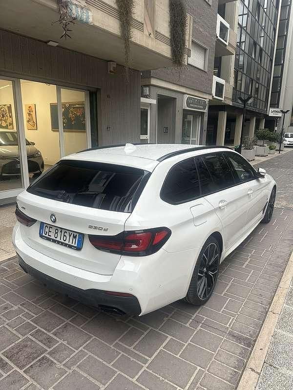 Usata BMW 530 M Sport 249 CV (183 kW) 2021 Bianco Station wagon