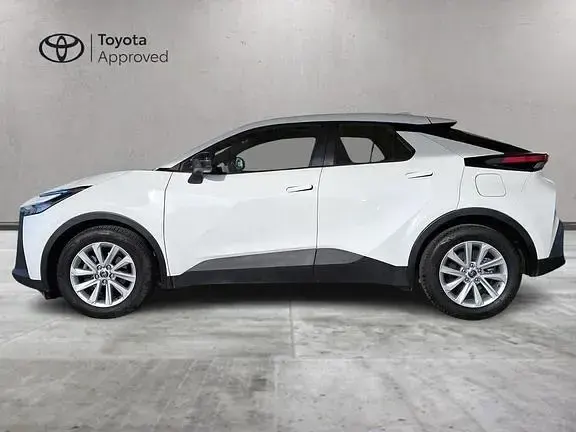 Usata Toyota C-HR Active 140 CV (102 kW) 2024 Super white SUV