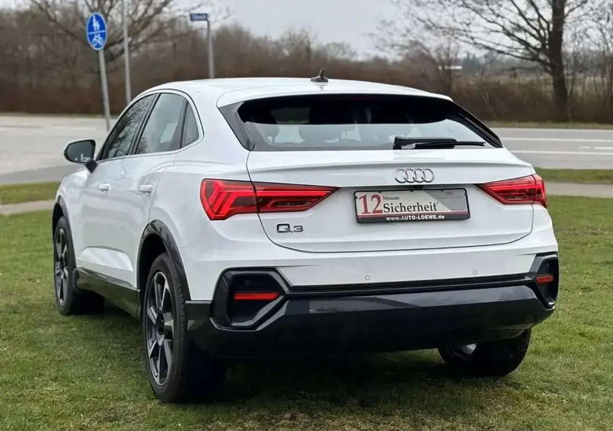 Usata Audi Q3 Sportback S-Line 150 CV (110 kW) 2023 Bianco SUV