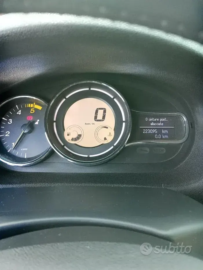 Usata Renault Mégane 110 CV (80 kW) 2010 Nero Berlina