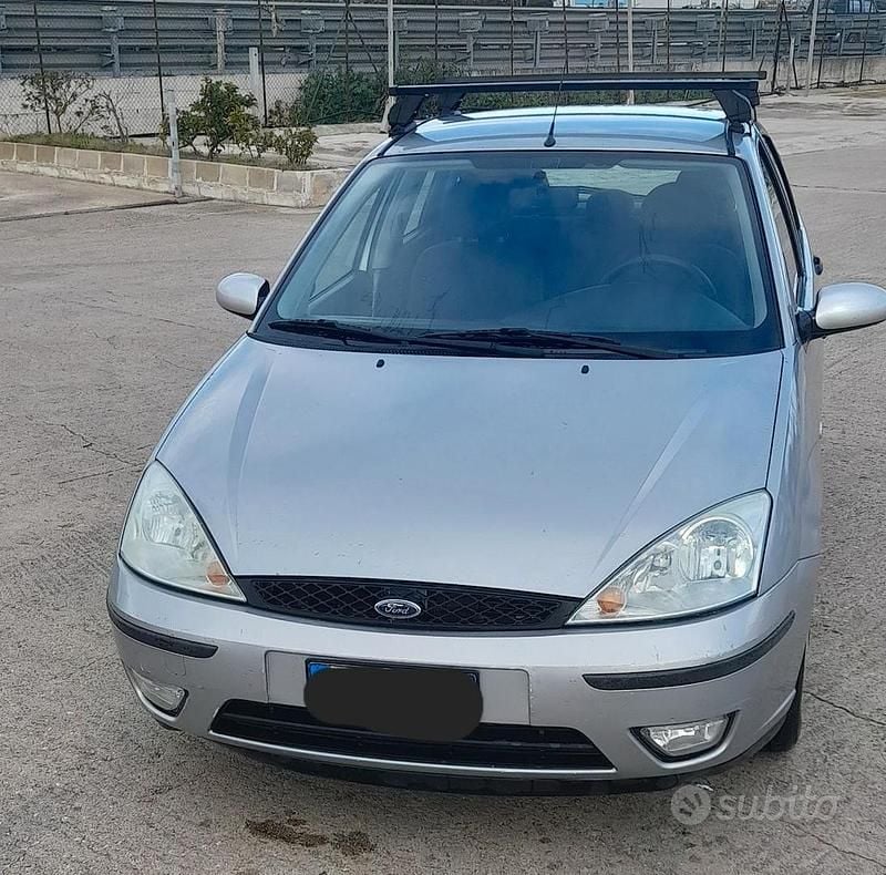 Usata Ford Focus 100 CV (73 kW) 2004 Grigio Berlina