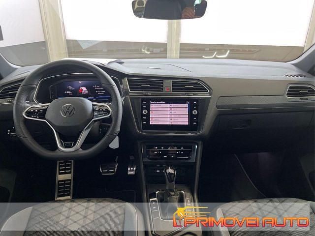Usata VW Tiguan R-line 150 CV (110 kW) 2024 Nero SUV