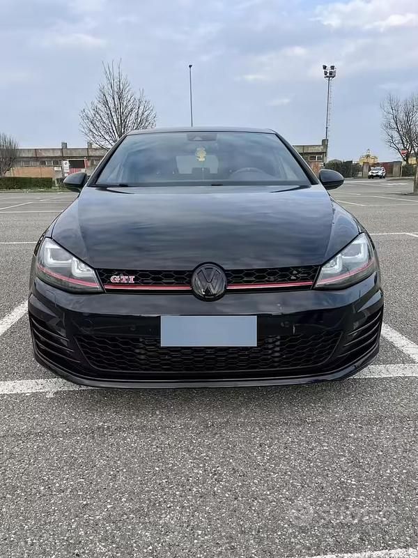 Usata VW Golf VII GTI 230 CV (169 kW) 2015 Nero Berlina