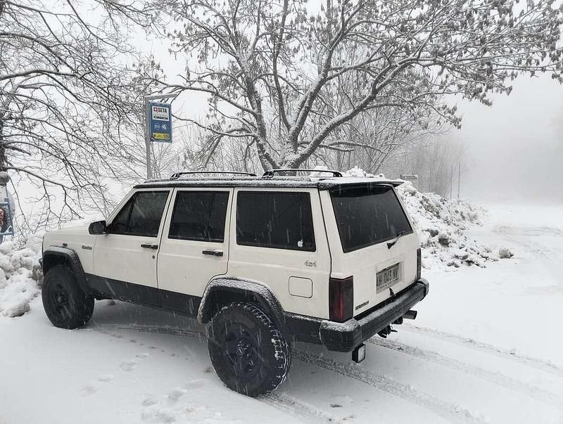 Usata Jeep Cherokee 116 CV (85 kW) 1996 SUV