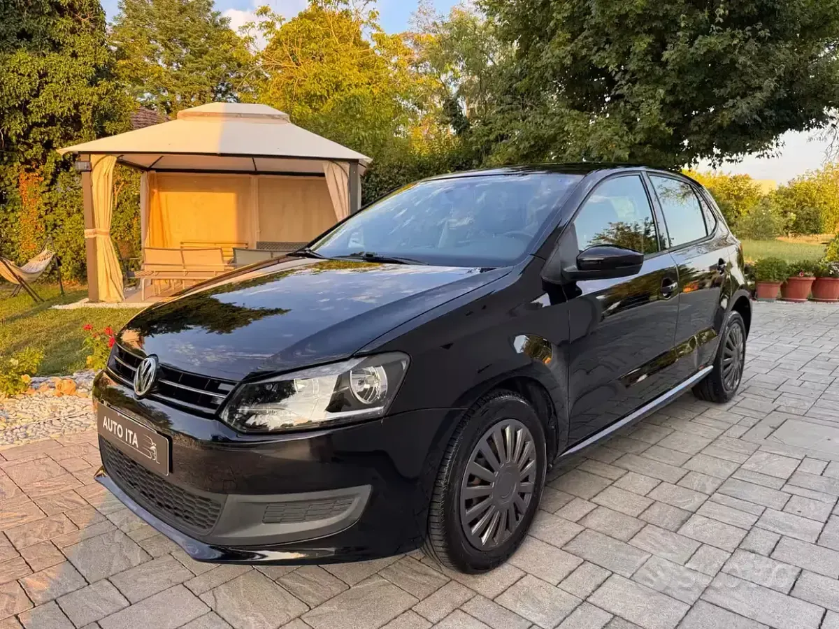Usata VW Polo Comfortline 69 CV (50 kW) 2013 Nero Utilitaria