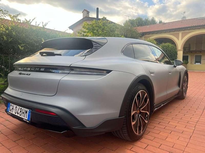 Usata Porsche Taycan 4S Cross Turismo 139 kW (190 CV) 2021 Grigio Berlina