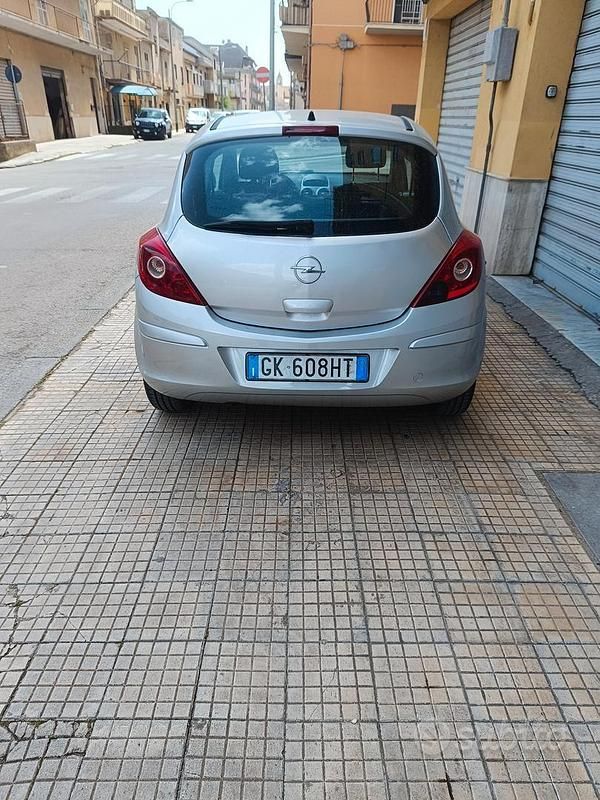 Usata Opel Corsa 2009 Grigio Utilitaria
