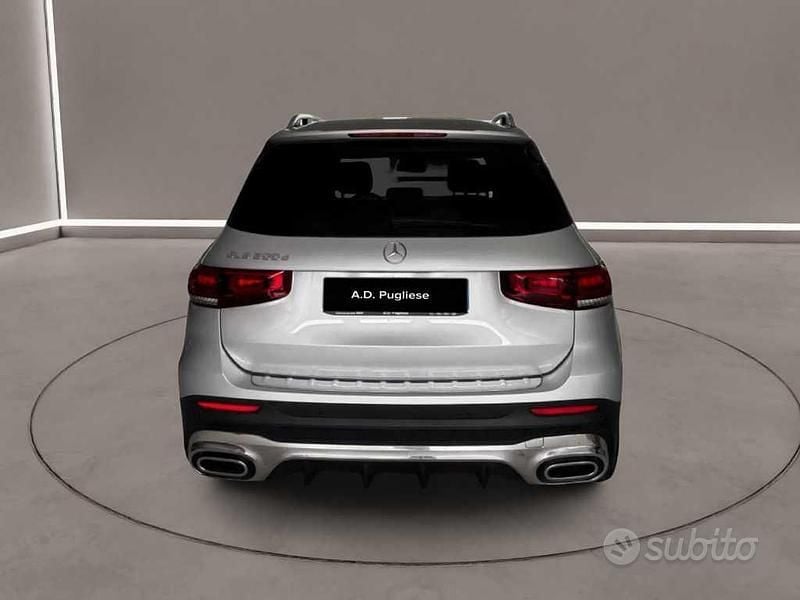 Usata Mercedes GLB200 Premium 150 CV (110 kW) 2023 Grigio SUV
