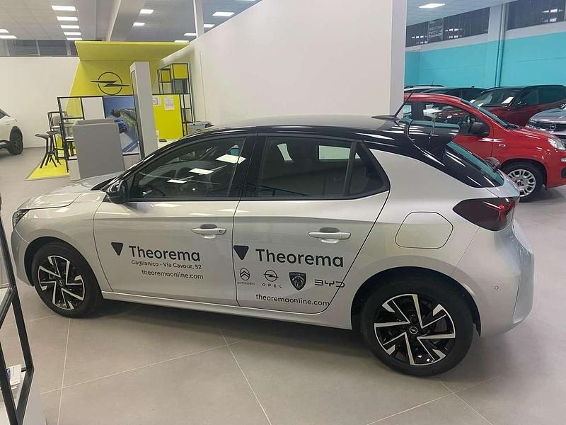 Nuova Opel Corsa 101 CV (74 kW) 2025 Kristall silver Utilitaria
