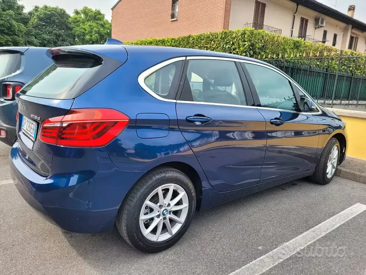 Usata BMW 216 116 CV (85 kW) 2018 Blu Monovolume