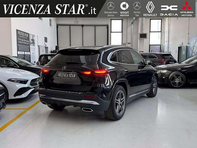 Usata Mercedes GLA180 Premium 136 CV (100 kW) 2023 Nero SUV