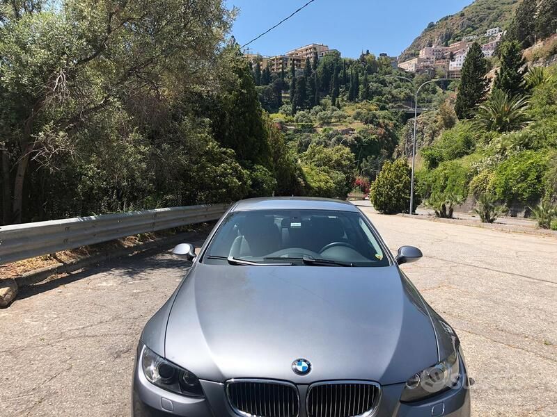 Usata BMW 325 218 CV (160 kW) 2006 Grigio Coupé
