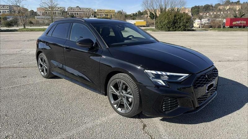 Usata Audi A3 Ambiente 150 CV (110 kW) 2023 Nero Berlina