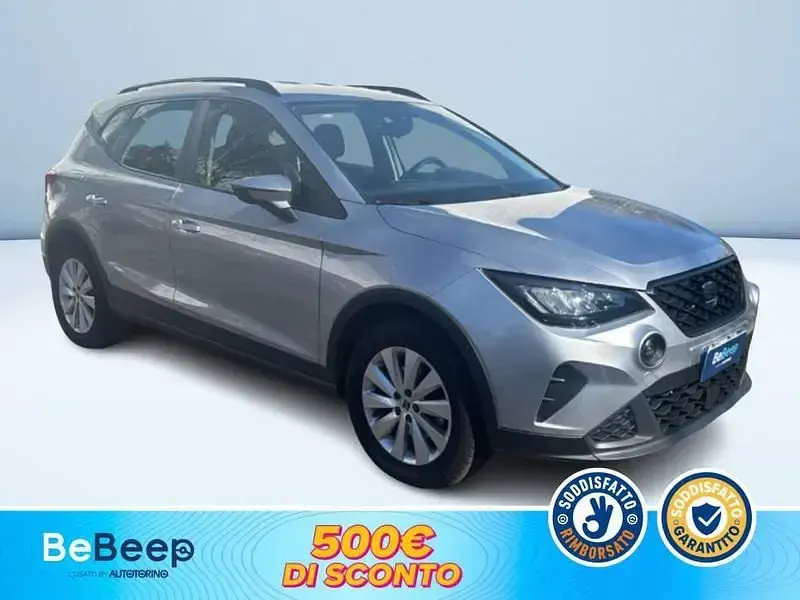 Usado Seat Arona Style 95 CV (69 kW) 2024 Plateado SUV