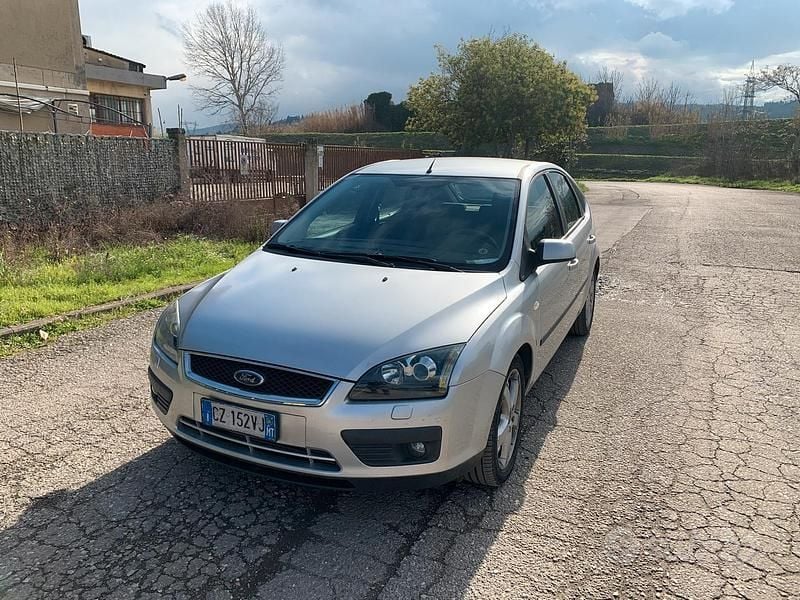 Usata Ford Focus 136 CV (100 kW) 2006 Grigio Berlina