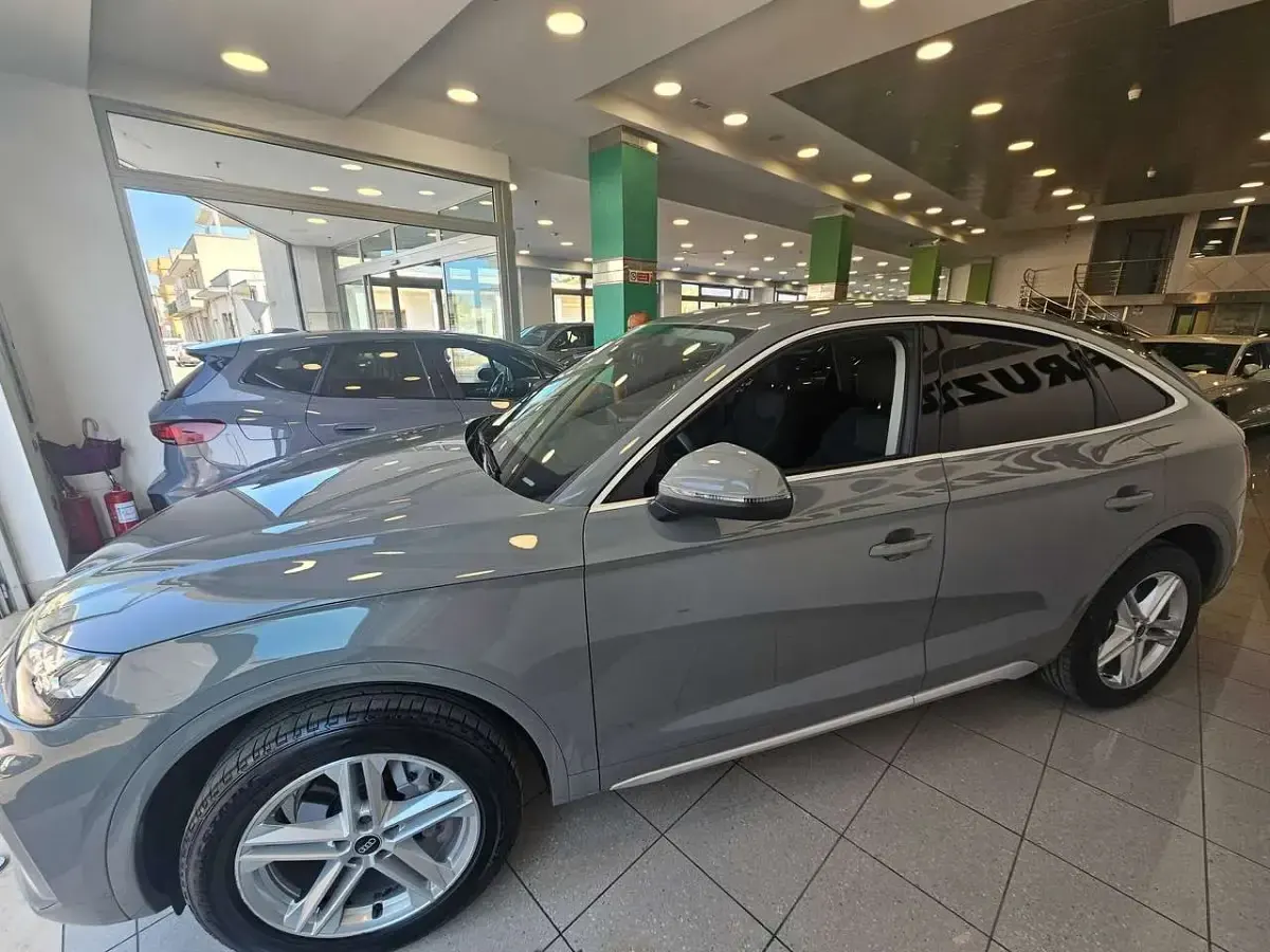 Usata Audi Q5 Sportback S-Line 204 CV (150 kW) 2022 Grigio SUV