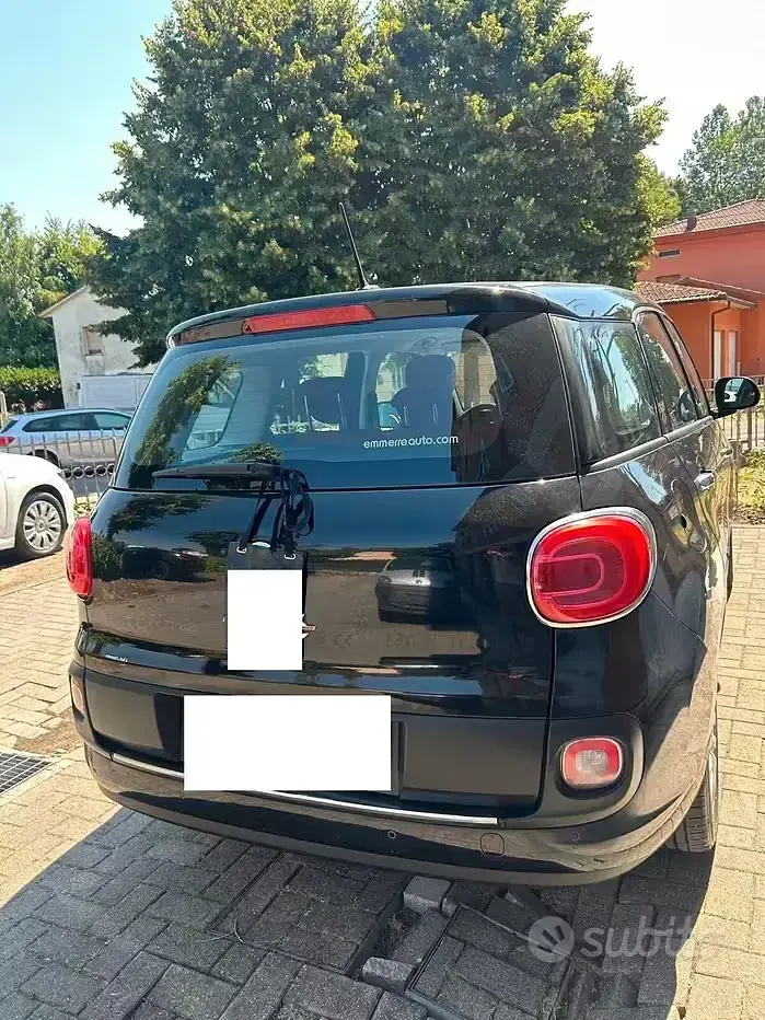 Usata Fiat 500L Living 105 CV (77 kW) 2015 Nero Monovolume
