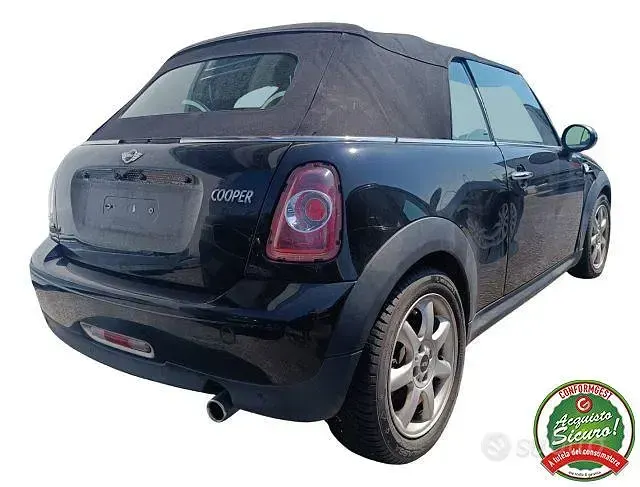 Usata Mini Cooper Cabriolet 122 CV (89 kW) 2015 Nero Cabrio