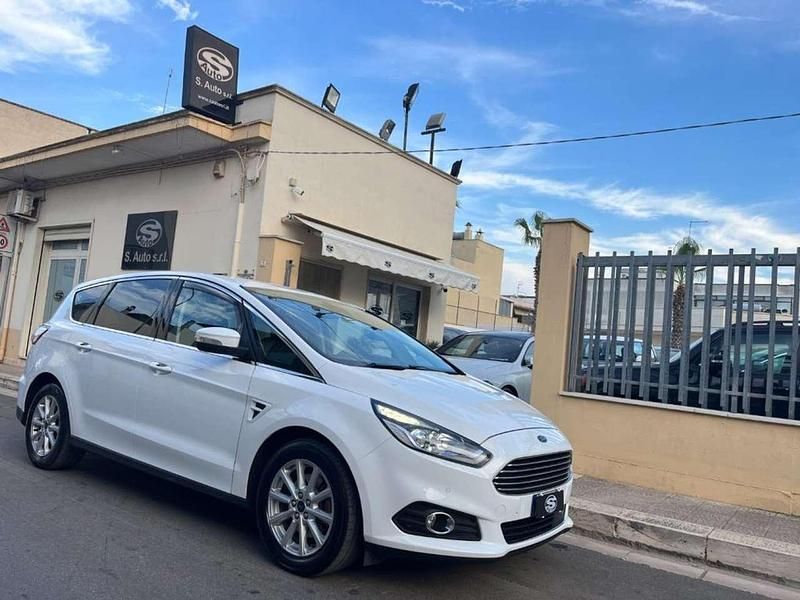 Bianco Usata 2017 Ford S-MAX Titanium Monovolume | 10.550 € (Cara) - Immagine 1/4