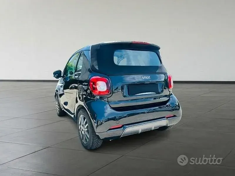 Usata Smart ForTwo Cabrio Passion 90 CV (66 kW) 2019 Nero Cabrio