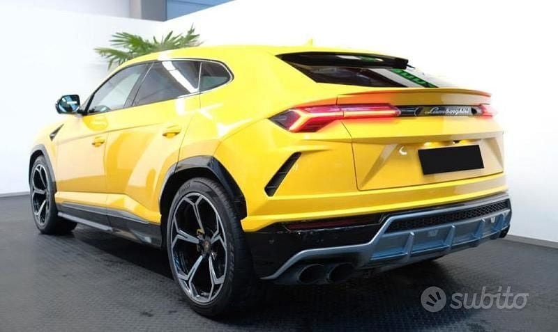 Usata Lamborghini Urus 650 CV (478 kW) 2019 Giallo metallizzato SUV