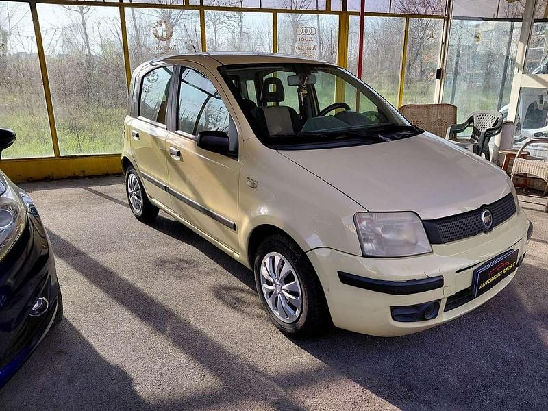 Usata Fiat Panda Dynamic 69 CV (50 kW) 2005 Giallo Utilitaria
