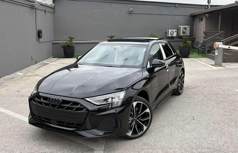 Nuova Audi A3 S-Line 150 CV (110 kW) 2026 Nero Berlina