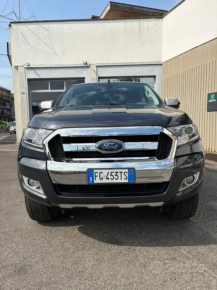 Usata Ford Ranger XLT 160 CV (117 kW) 2017 Grigio Pick-up