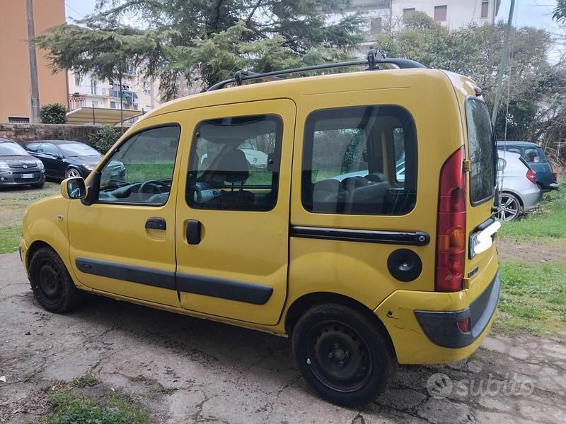 Usata Renault Kangoo 84 CV (61 kW) 2006 Giallo Monovolume