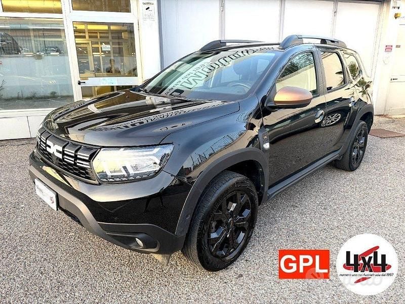 Nero Usata 2024 Dacia Duster Extreme SUV | 16.490 € (Buon prezzo) - Immagine 1/4