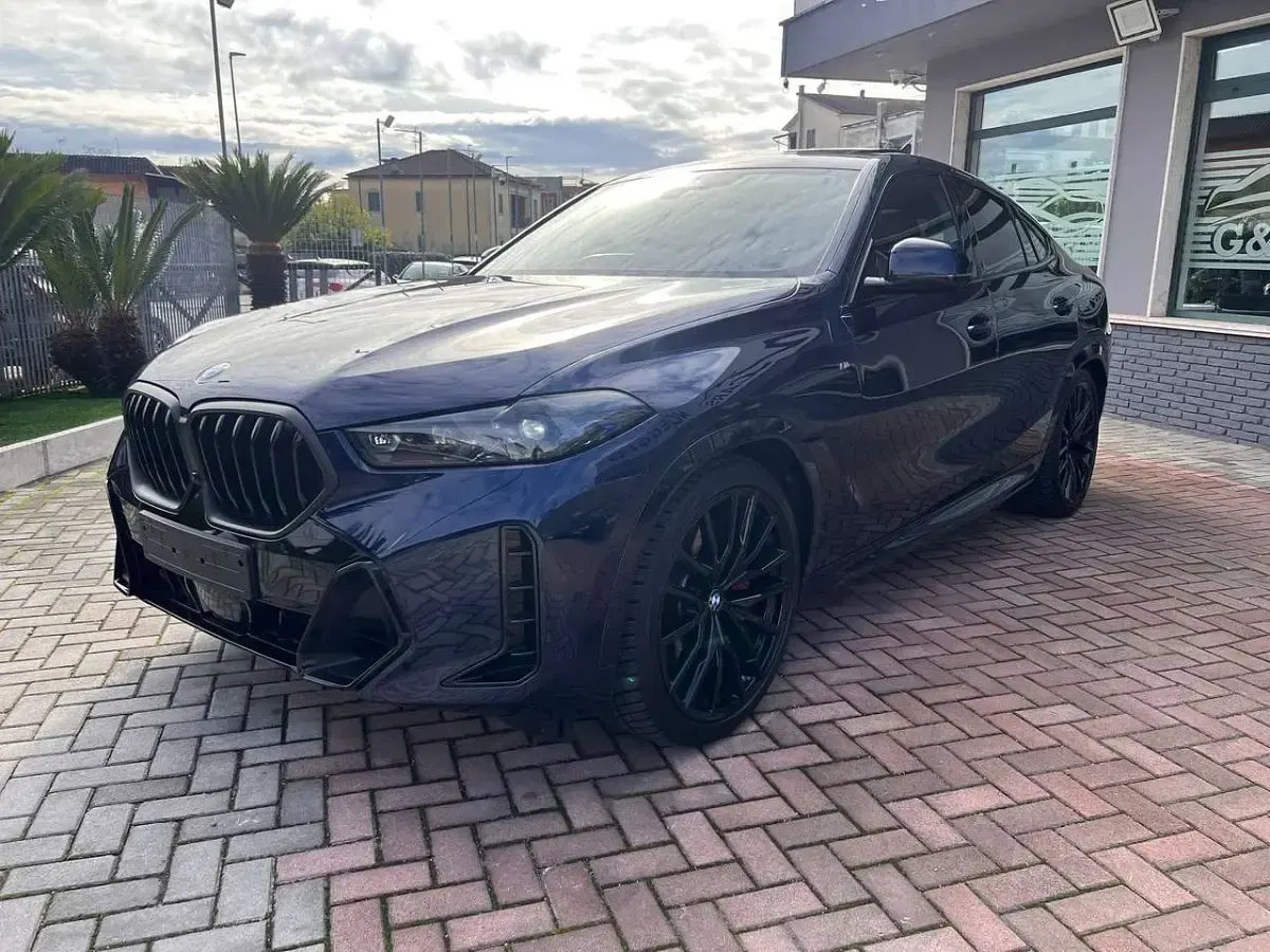 Usata BMW 502 M Sport 352 CV (258 kW) 2025 Blu/azzurro SUV