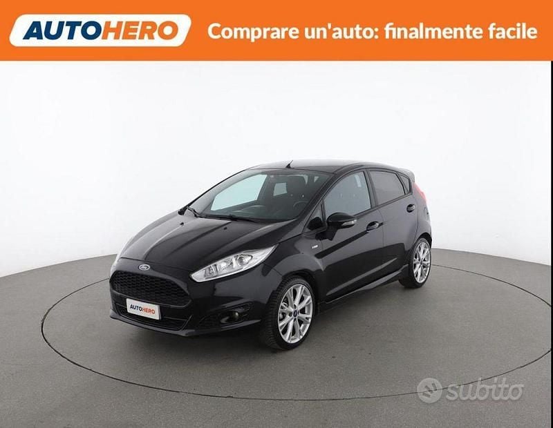 Usata Ford Fiesta ST-Line 140 CV (102 kW) 2017 Nero Berlina