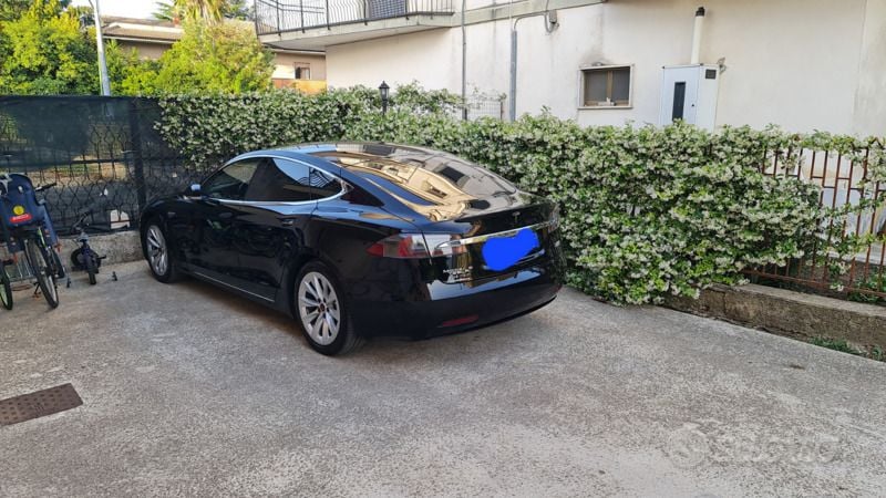 Usata Tesla Model S 311 kW (423 CV) 2017 Nero Utilitaria