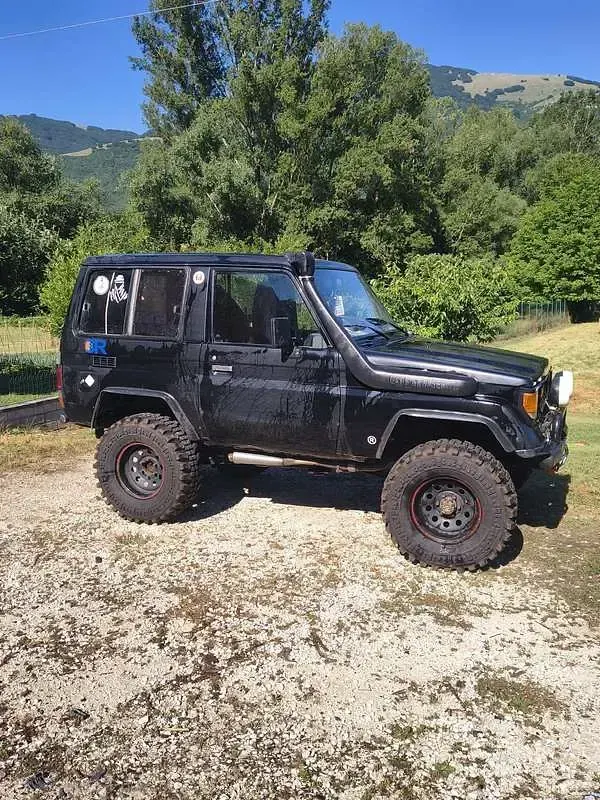 Usata Toyota Land Cruiser 86 CV (63 kW) 1986 Nero SUV