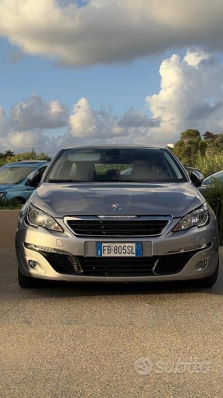 Usata Peugeot 308 120 CV (88 kW) 2015 Grigio Berlina