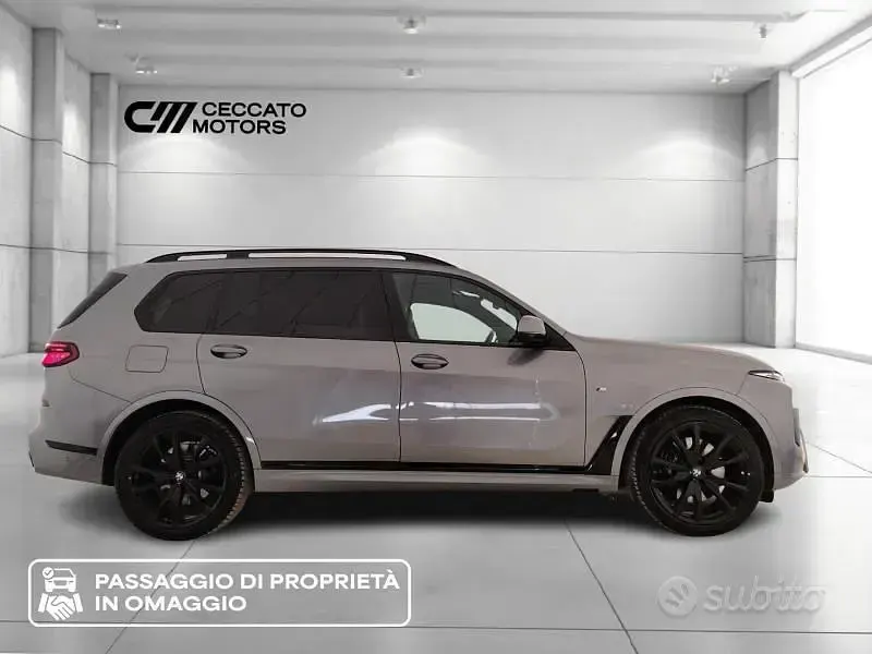 Usata BMW X7 M Sport 340 CV (250 kW) 2024 Grigio SUV