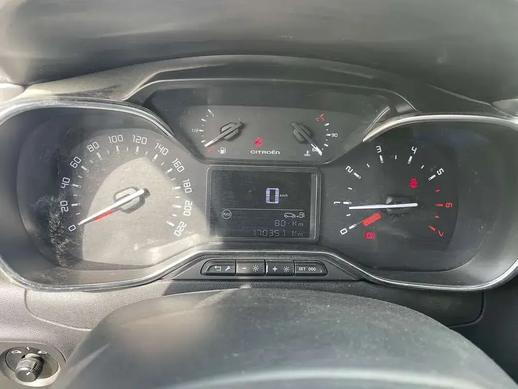 Usata Citroën C3 Shine 75 CV (55 kW) 2017 Verde Berlina