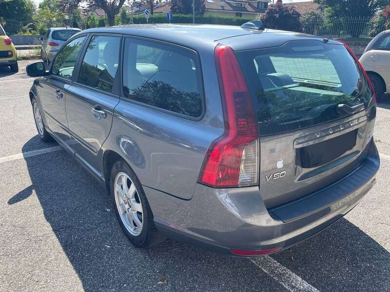 Usata Volvo V50 Kinetic 136 CV (100 kW) 2009 Grigio Station wagon