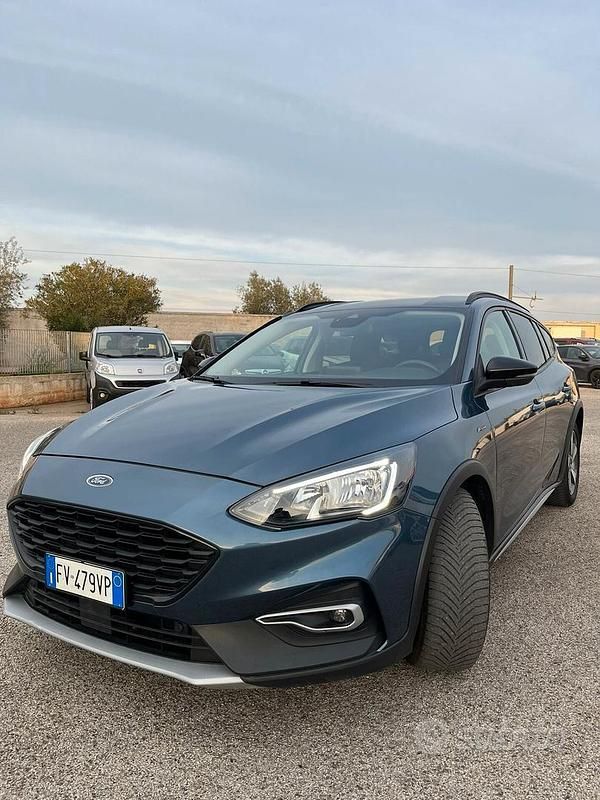 Usata Ford Focus Active 120 CV (88 kW) 2019 Blu Station wagon
