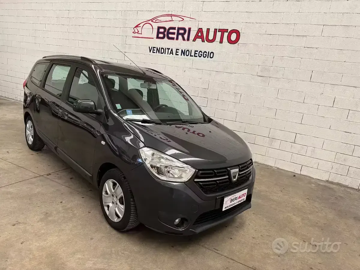 Usata Dacia Lodgy Comfort 109 CV (80 kW) 2018 Grigio Monovolume