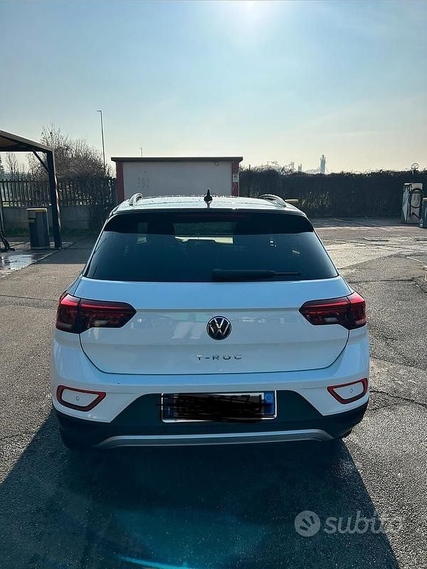 Usata VW T-Roc Sportline 150 CV (110 kW) 2024 Bianco SUV