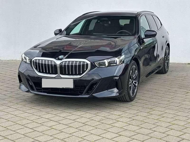 Nero Usata 2024 BMW 520 M Sport Station wagon | 48.990 € (Super prezzo) - Immagine 1/4