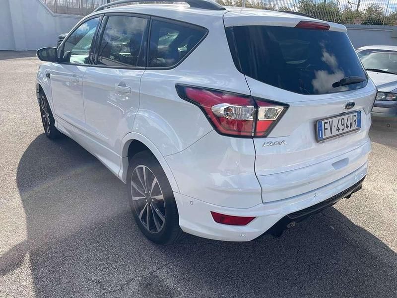 Usata Ford Kuga ST-Line 120 CV (88 kW) 2019 Bianco SUV