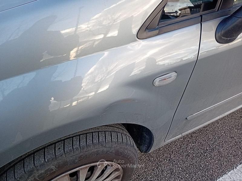 Usata Fiat Punto Evo 91 CV (66 kW) 2010 Gray Utilitaria