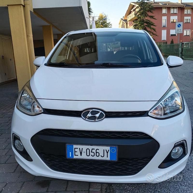 Usata Hyundai i10 66 CV (48 kW) 2014 Bianco Utilitaria