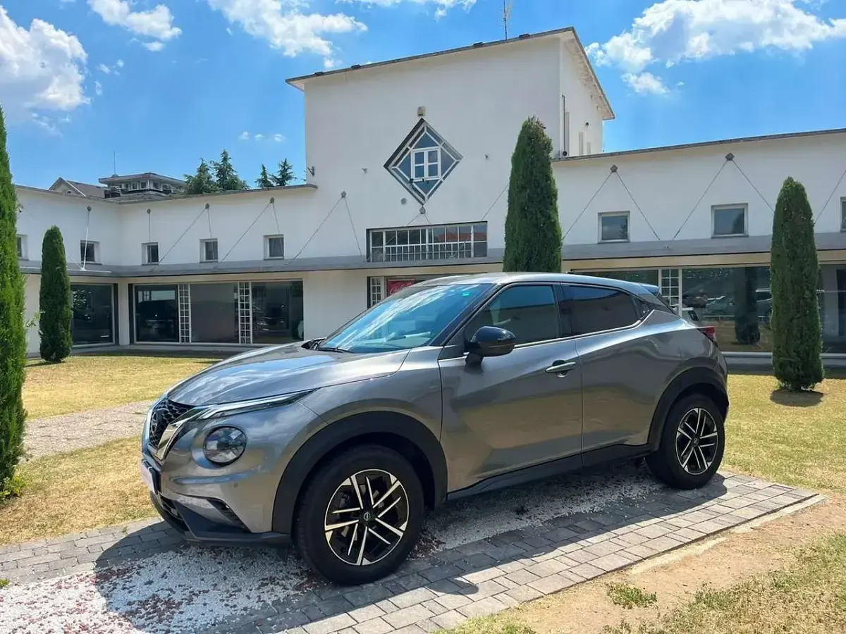 Usata Nissan Juke N-Connecta 114 CV (83 kW) 2025 Dark metal grey SUV