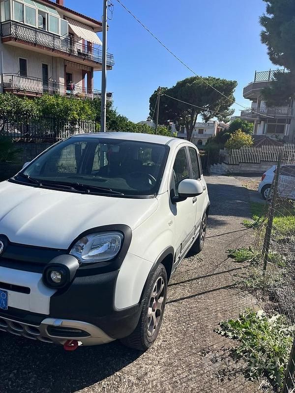 Usata Fiat Panda Cross Cross 95 CV (69 kW) 2016 Bianco Utilitaria